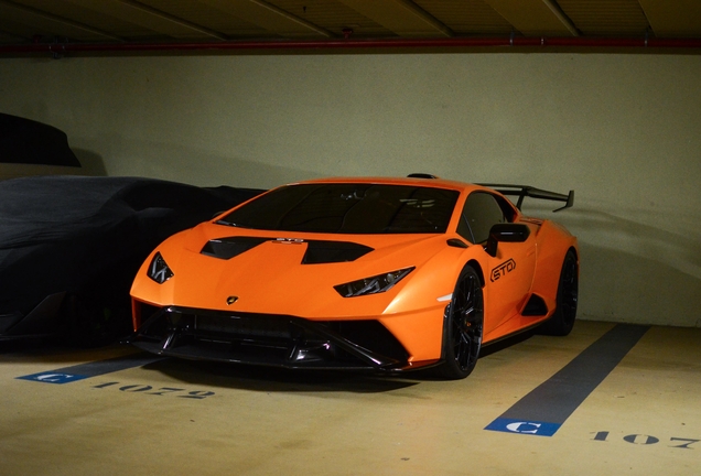 Lamborghini Huracán LP640-2 STO