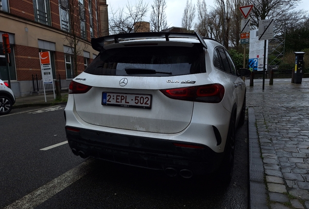 Mercedes-AMG GLA 45 S 4MATIC+ H247