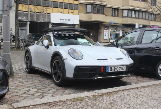 Porsche 992 Dakar