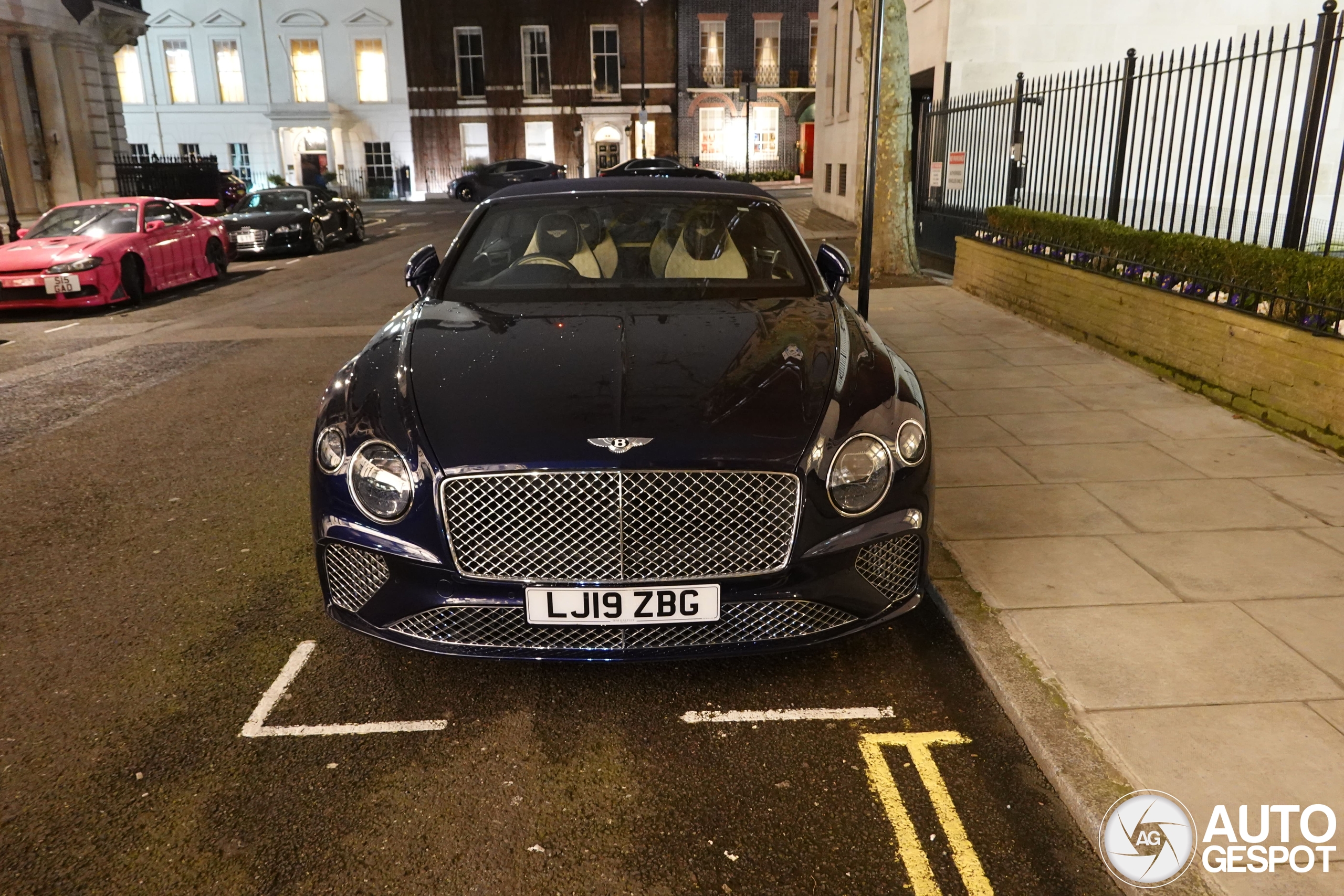 Bentley Continental GTC 2019