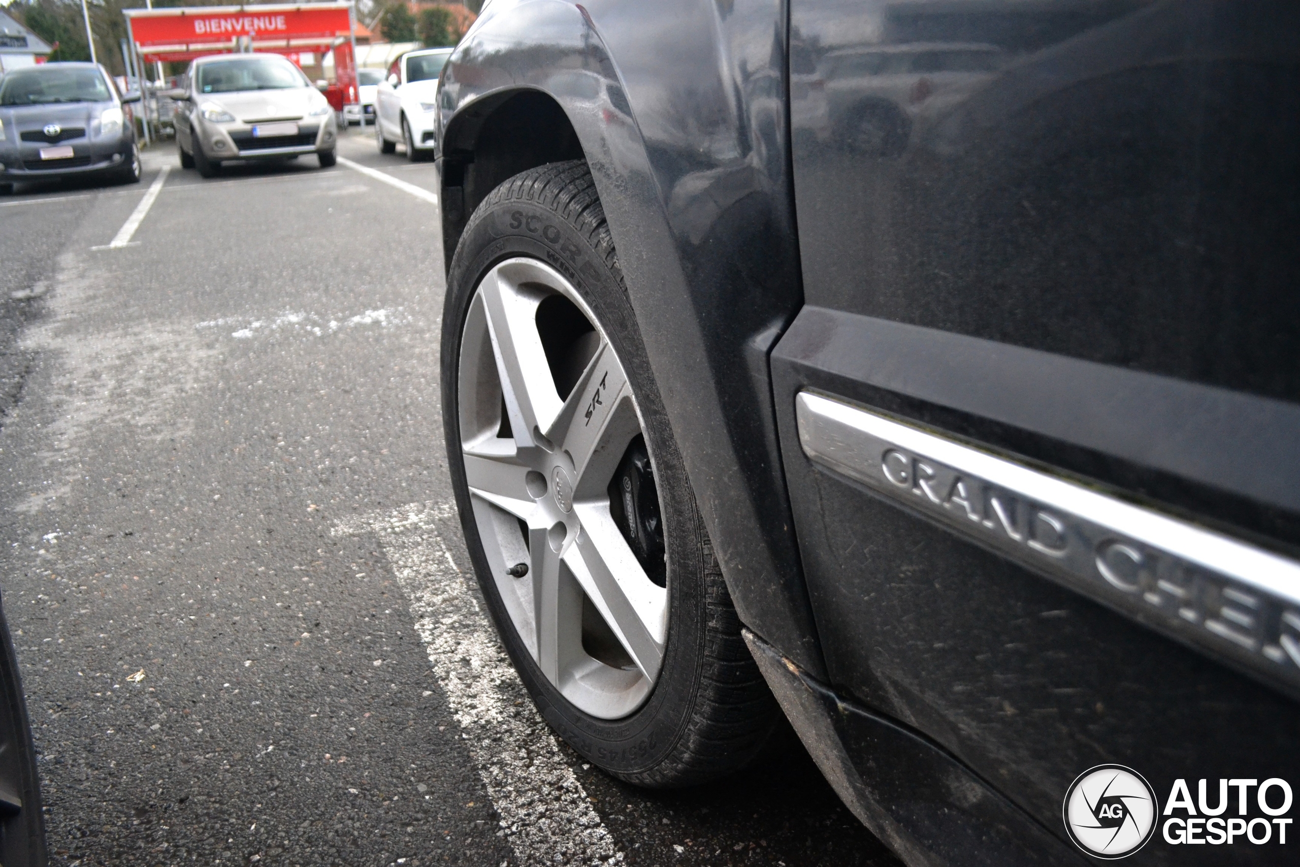 Jeep Grand Cherokee SRT-8 2005