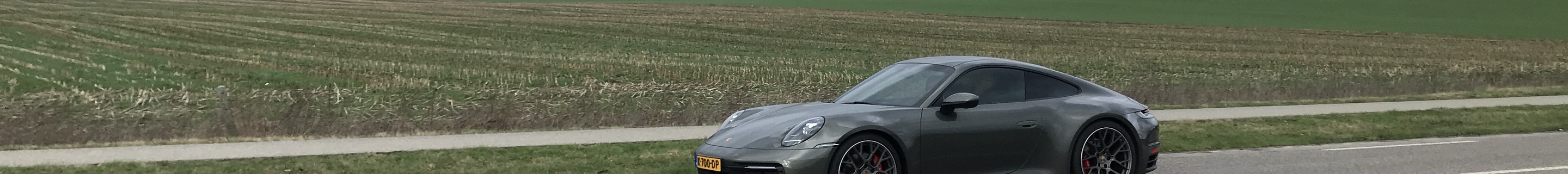 Porsche 992 Carrera 4S