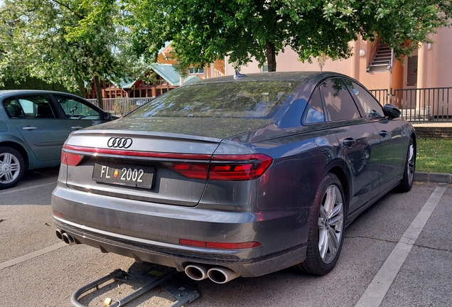 Audi S8 D5