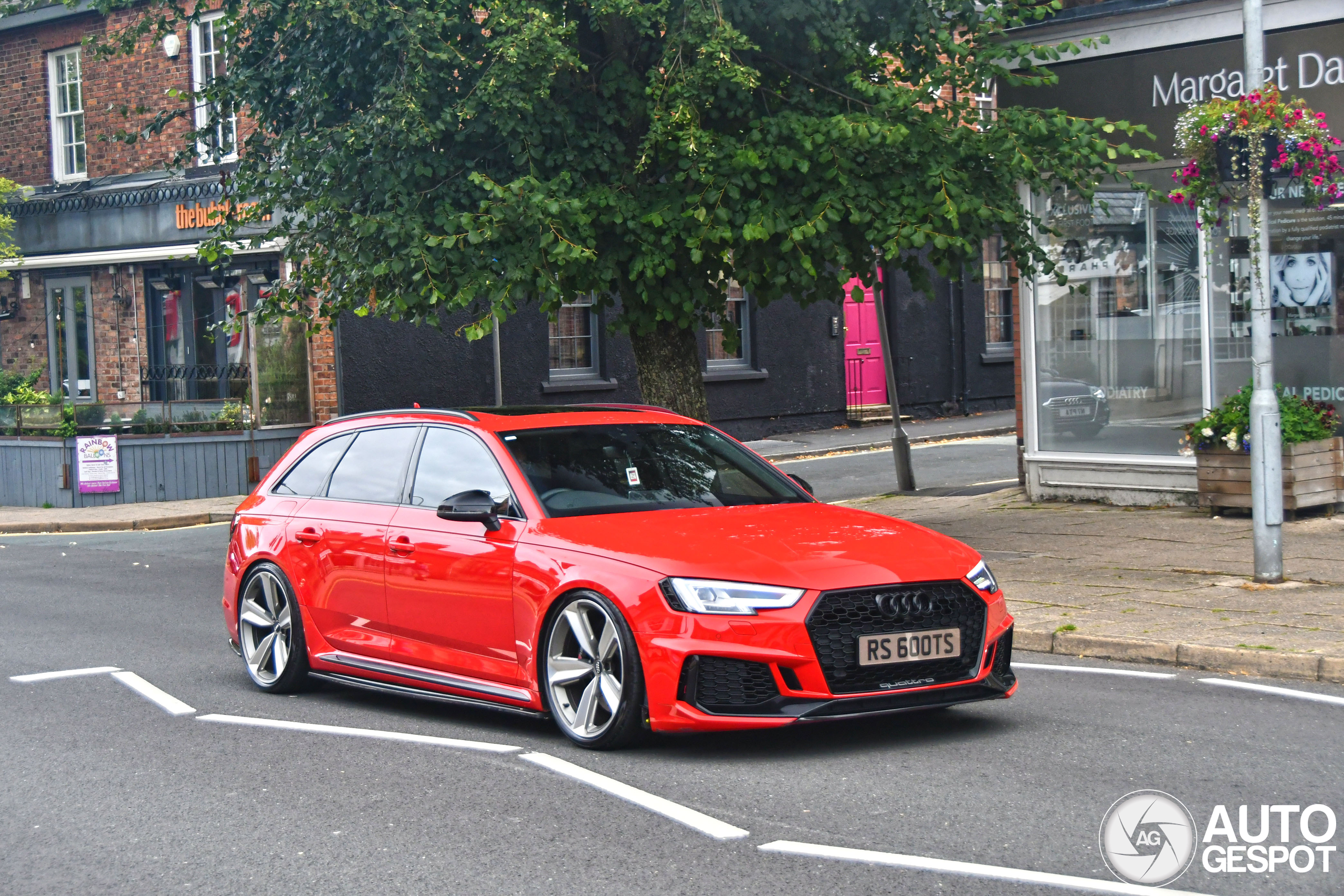 Audi RS4 Avant B9