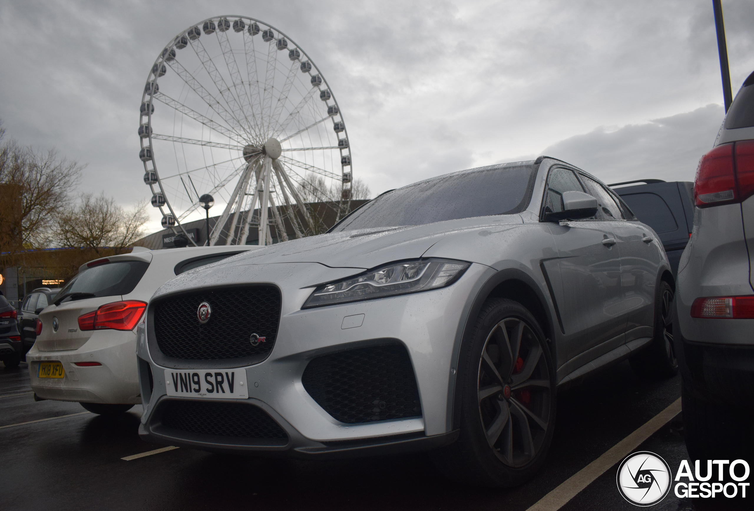 Jaguar F-PACE SVR