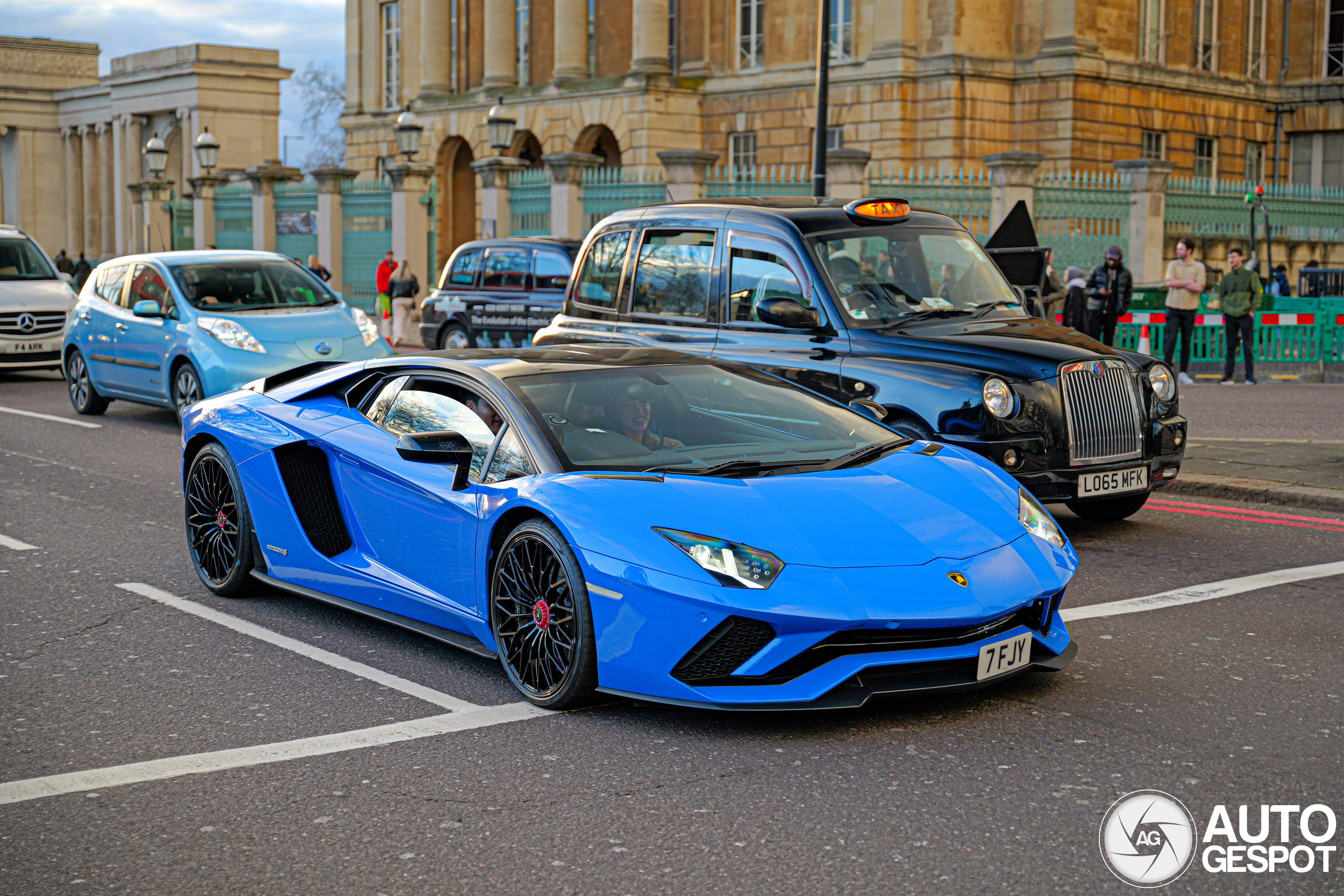 Lamborghini Aventador S LP740-4