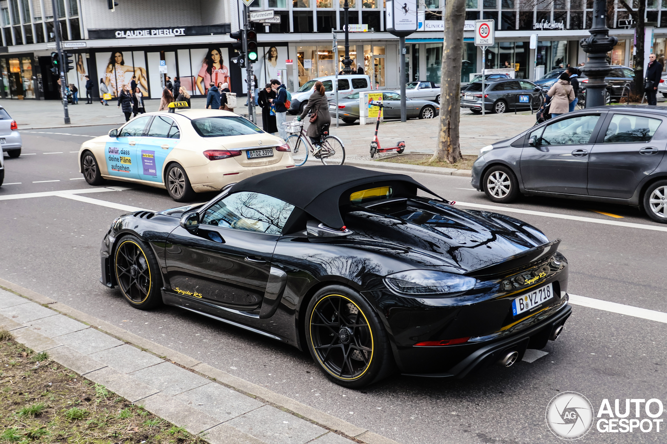 Porsche 718 Spyder RS Weissach Package