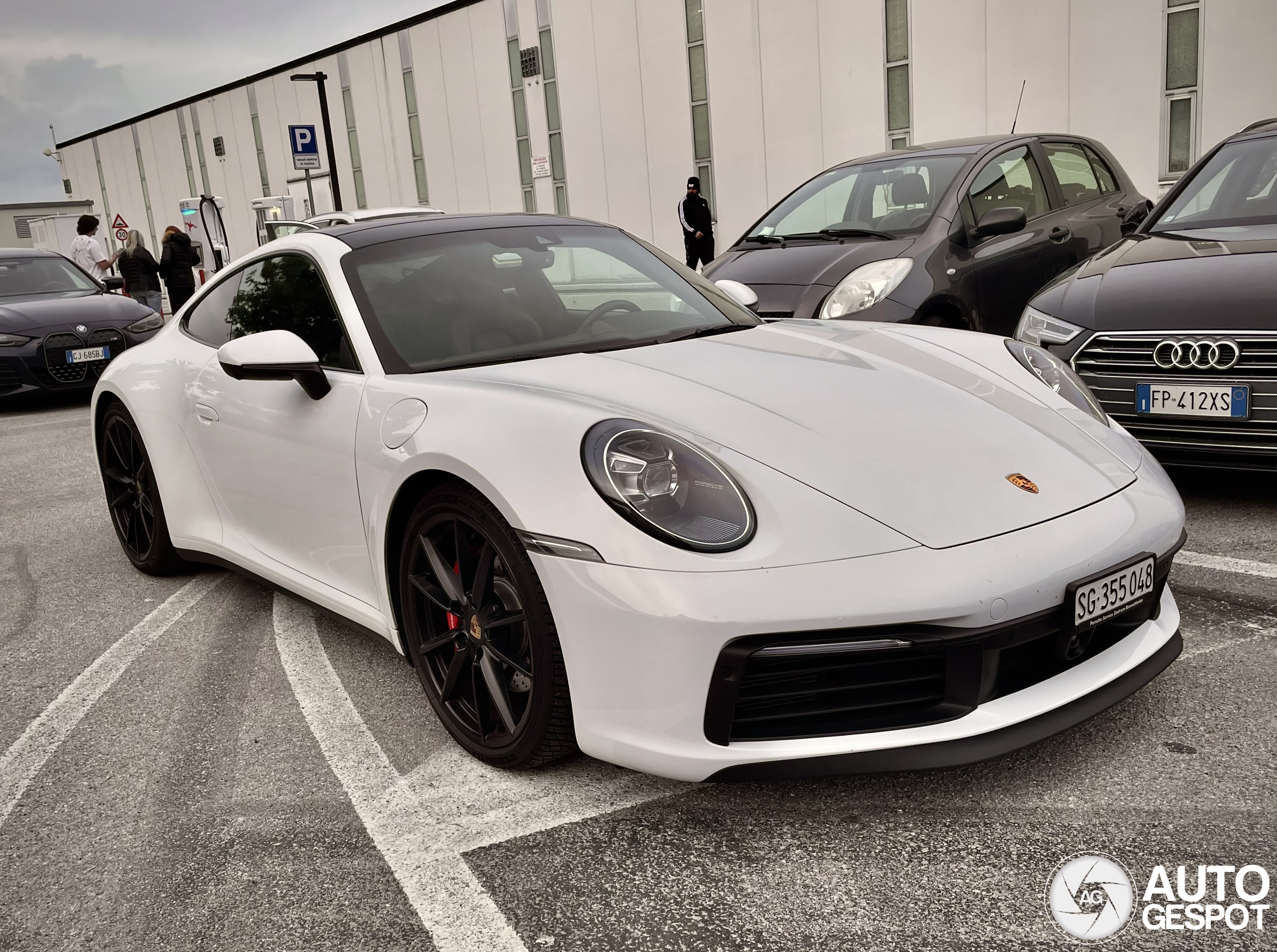 Porsche 992 Carrera 4S