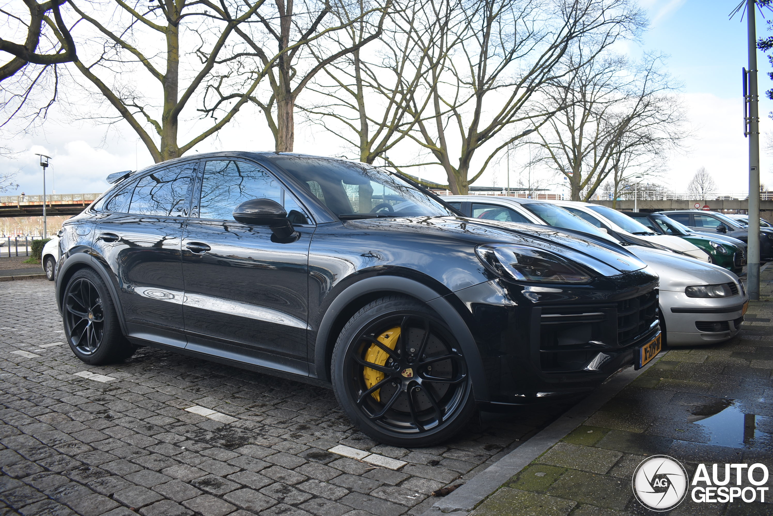 Porsche Cayenne Coupé Turbo E-Hybrid