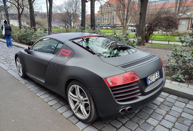 Audi R8