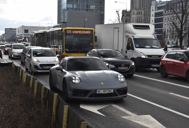 Porsche 992 Carrera 4 GTS