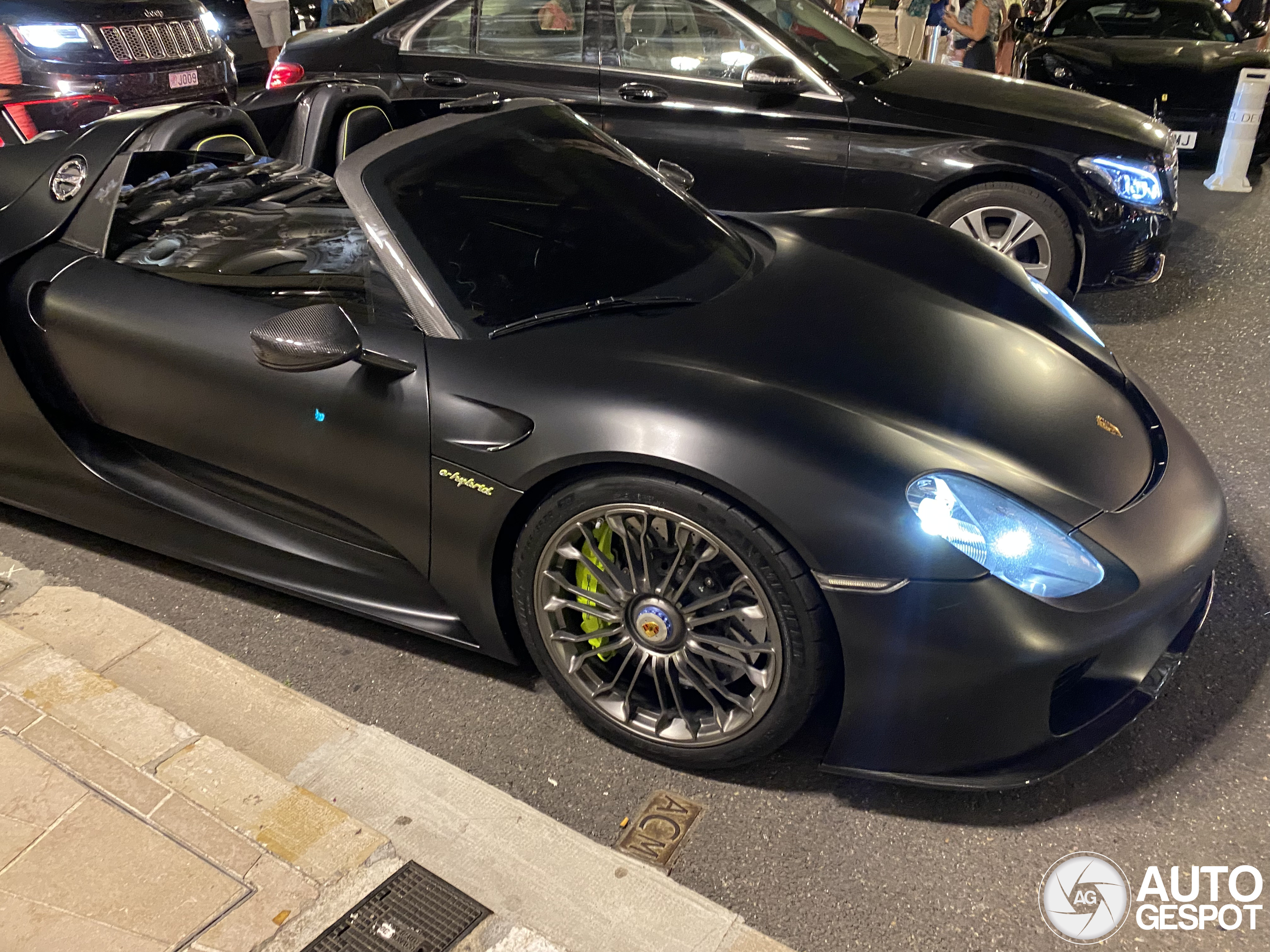 Porsche 918 Spyder Weissach Package