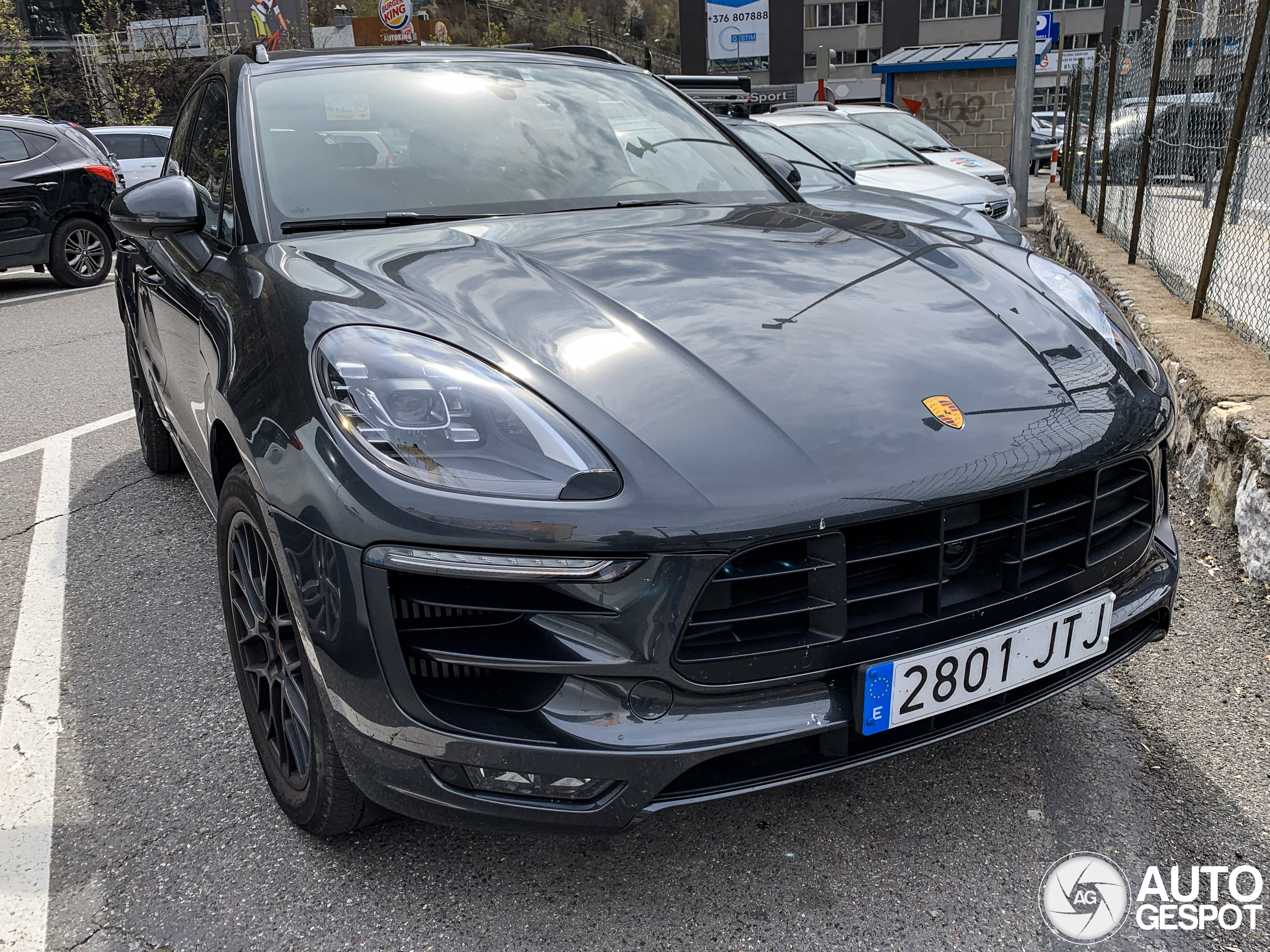 Porsche 95B Macan GTS