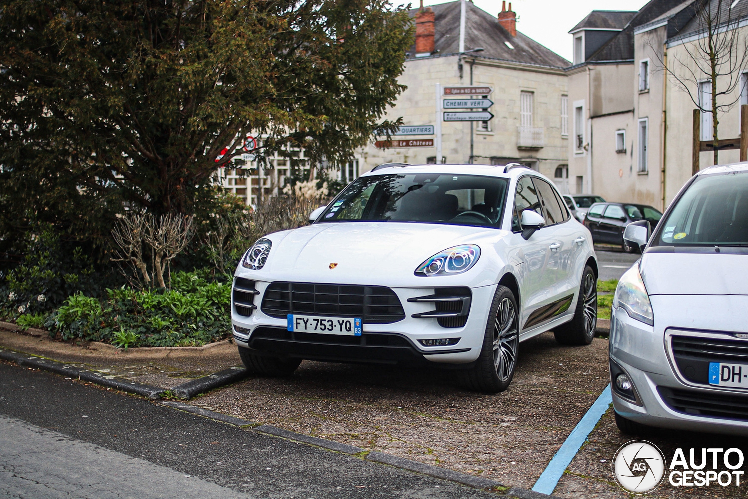 Porsche 95B Macan Turbo