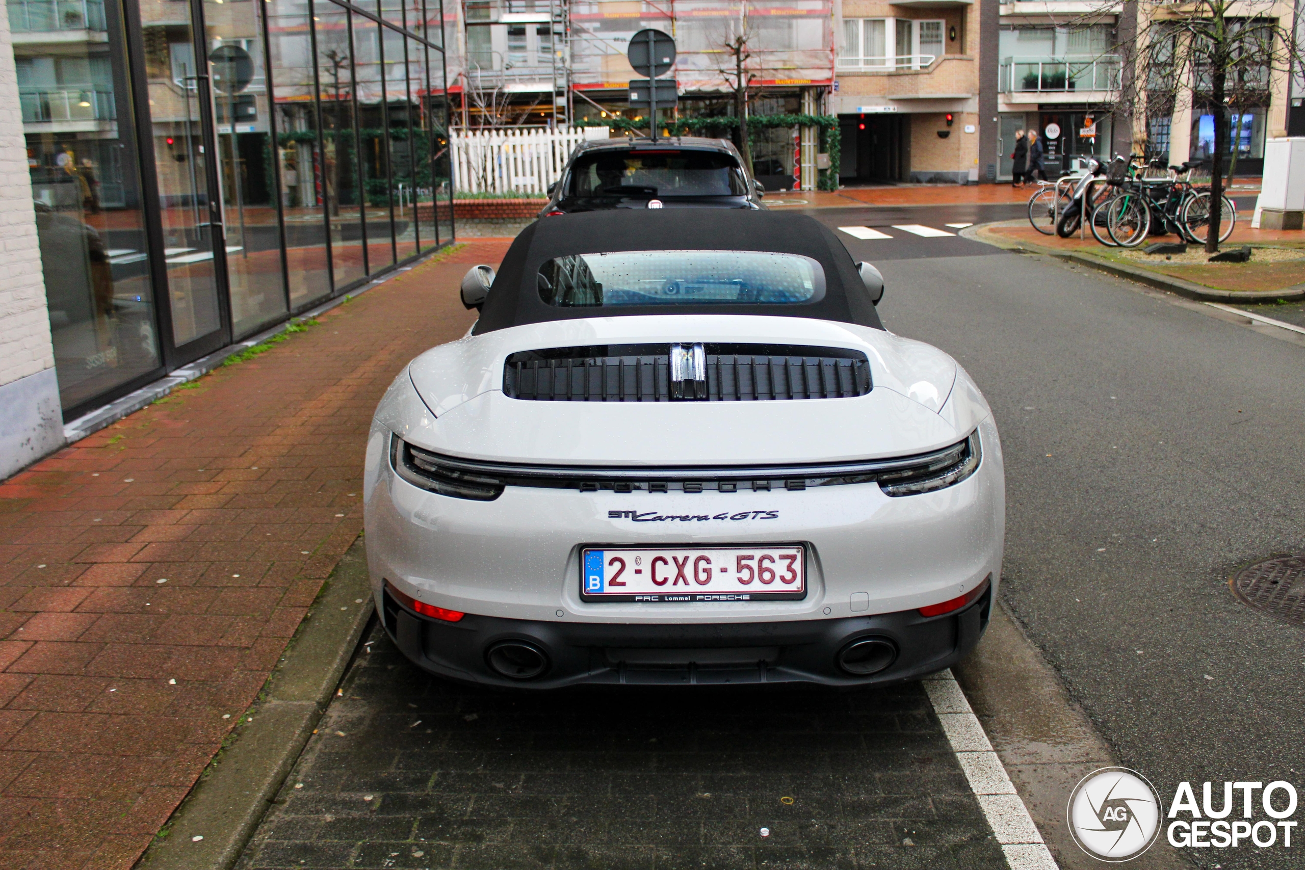 Porsche 992 Carrera 4 GTS Cabriolet