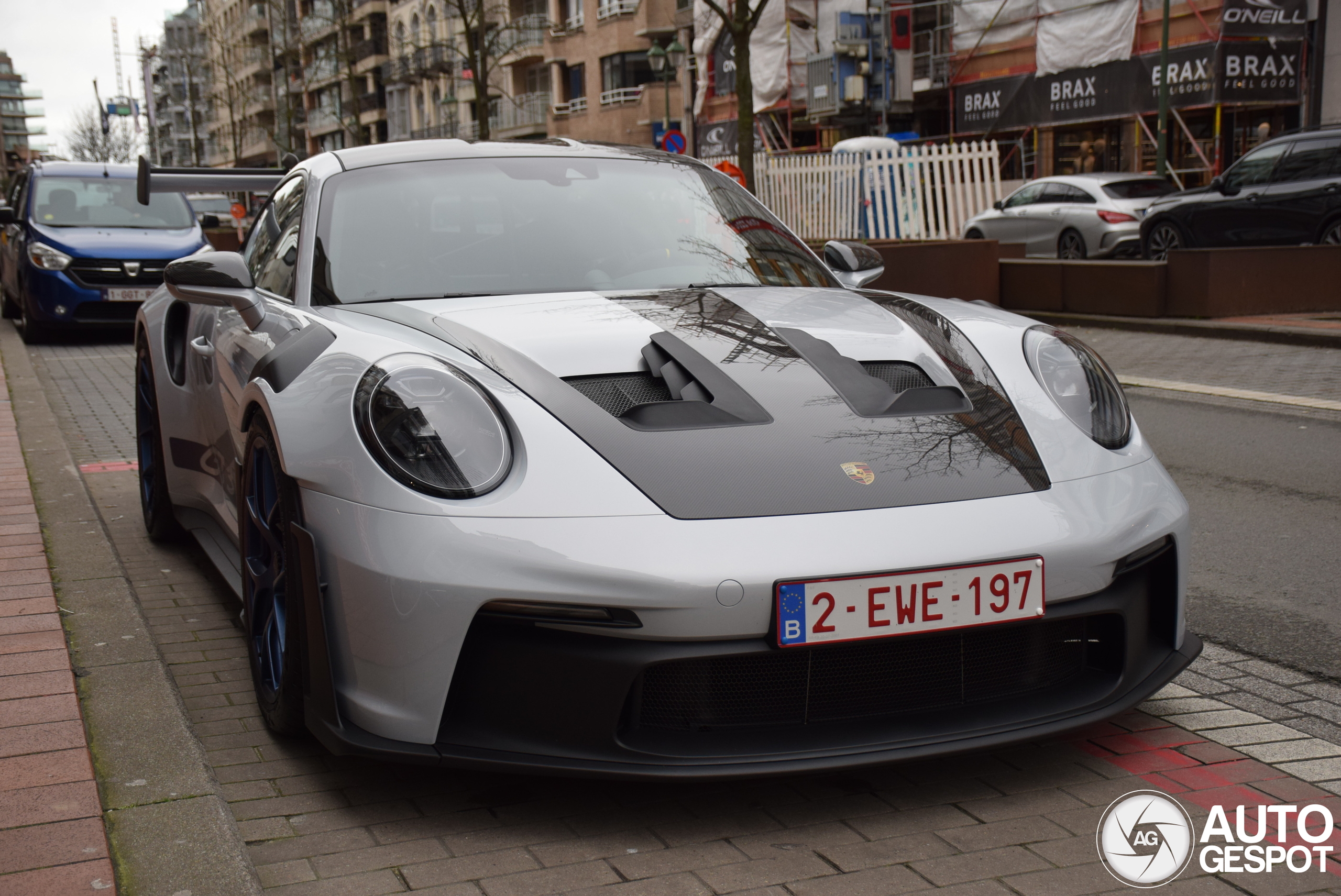 Porsche 992 GT3 RS Weissach Package