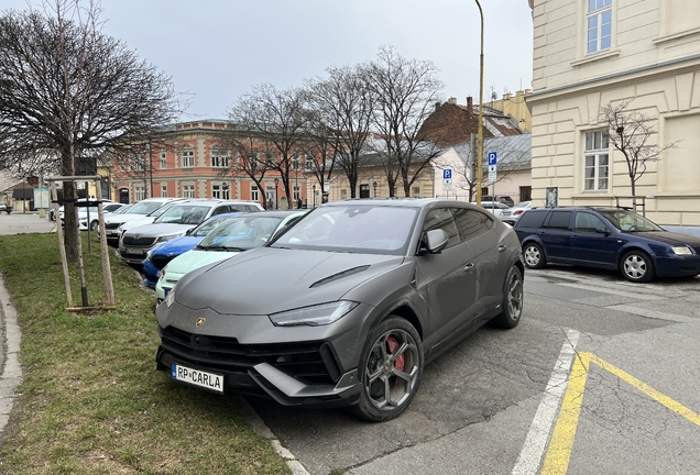 Lamborghini Urus S