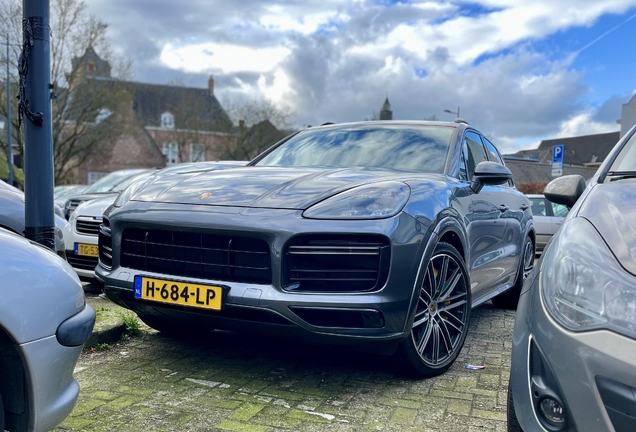 Porsche Cayenne Turbo S E-Hybrid