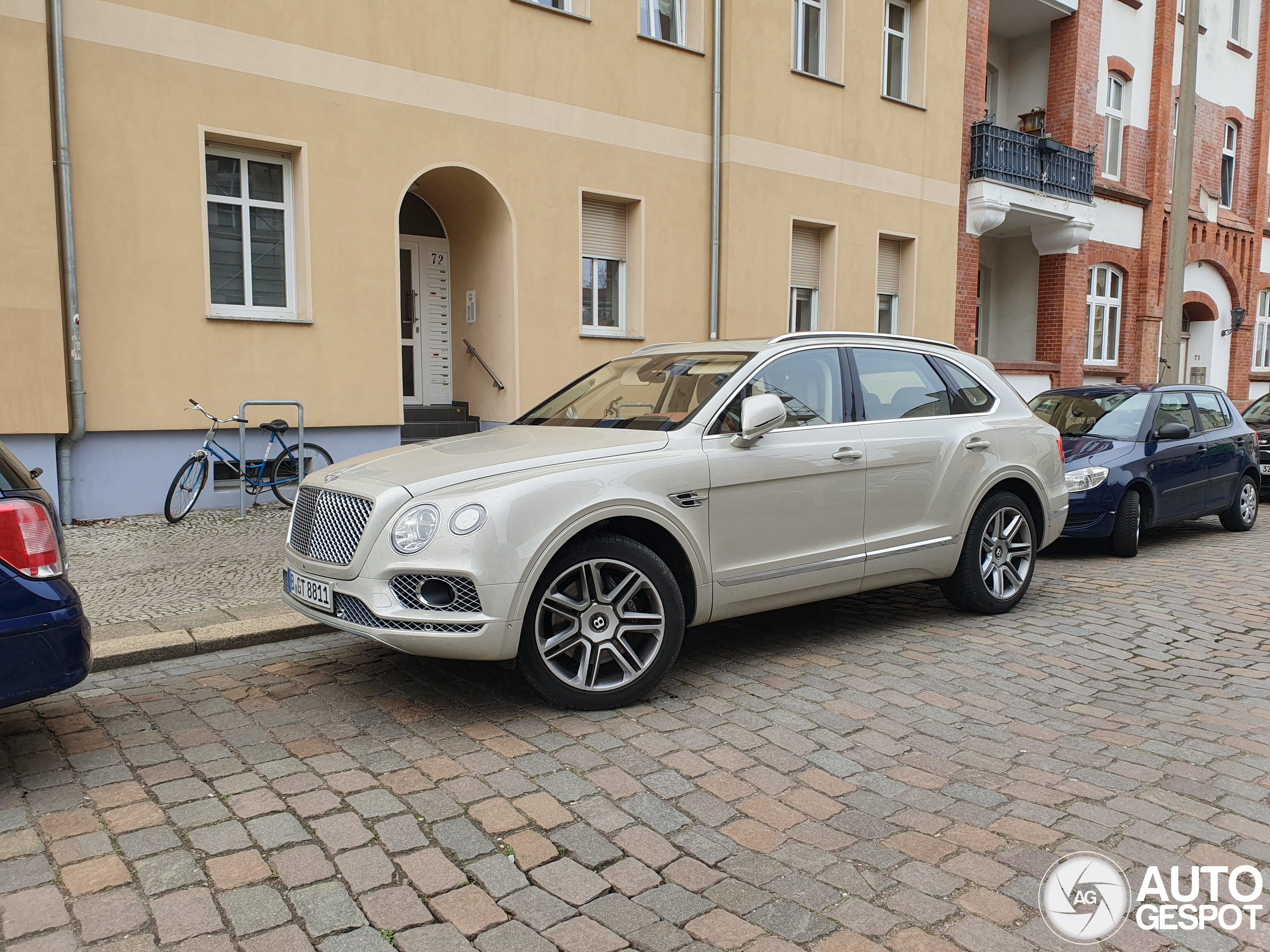 Bentley Bentayga V8