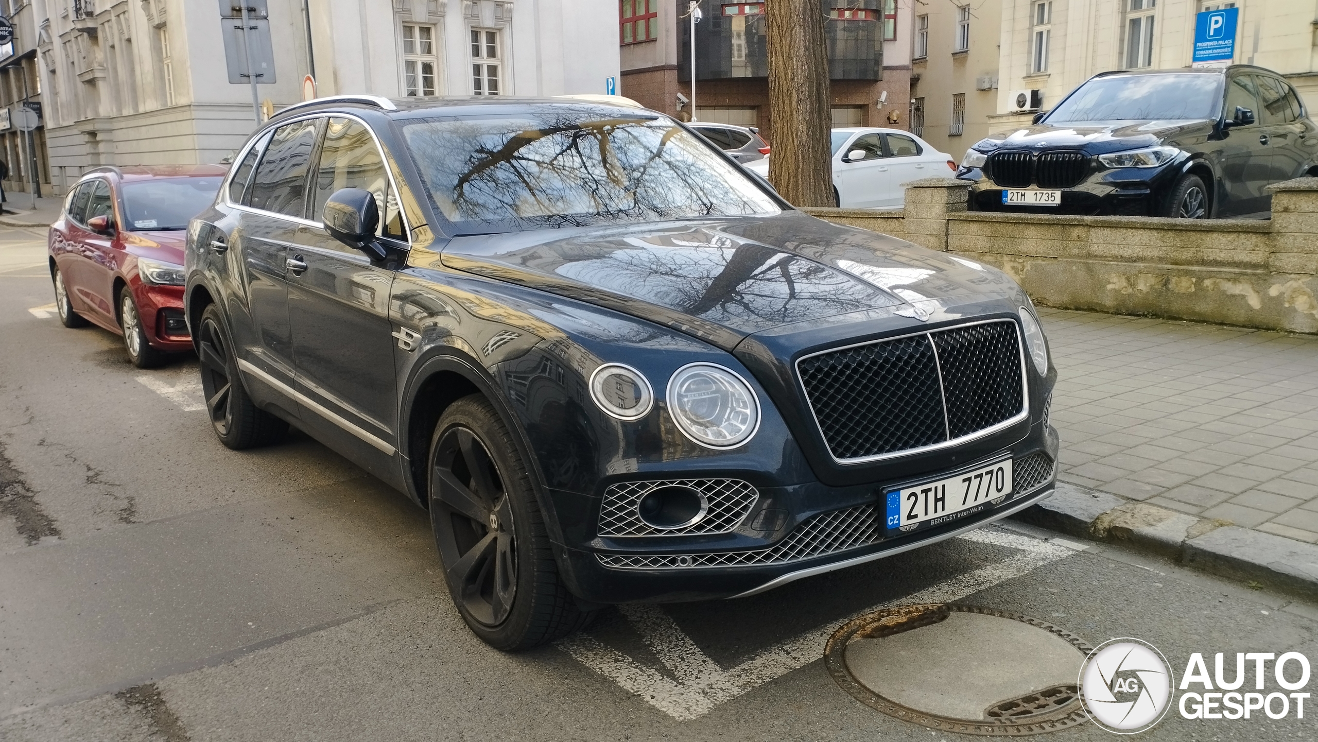 Bentley Bentayga V8