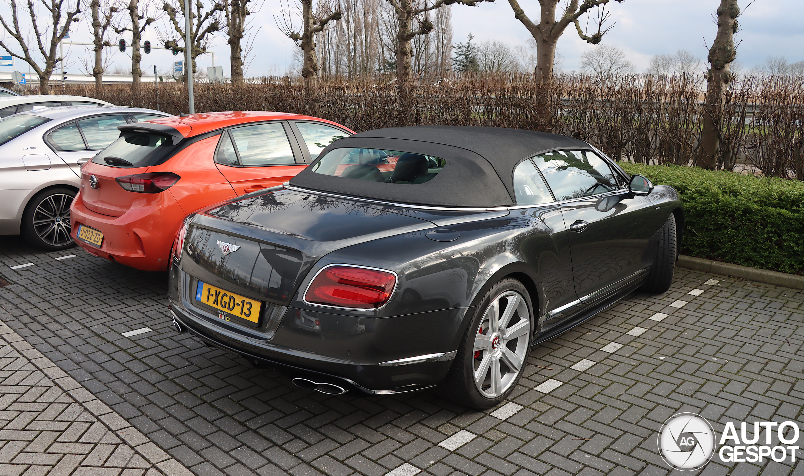 Bentley Continental GTC V8 S