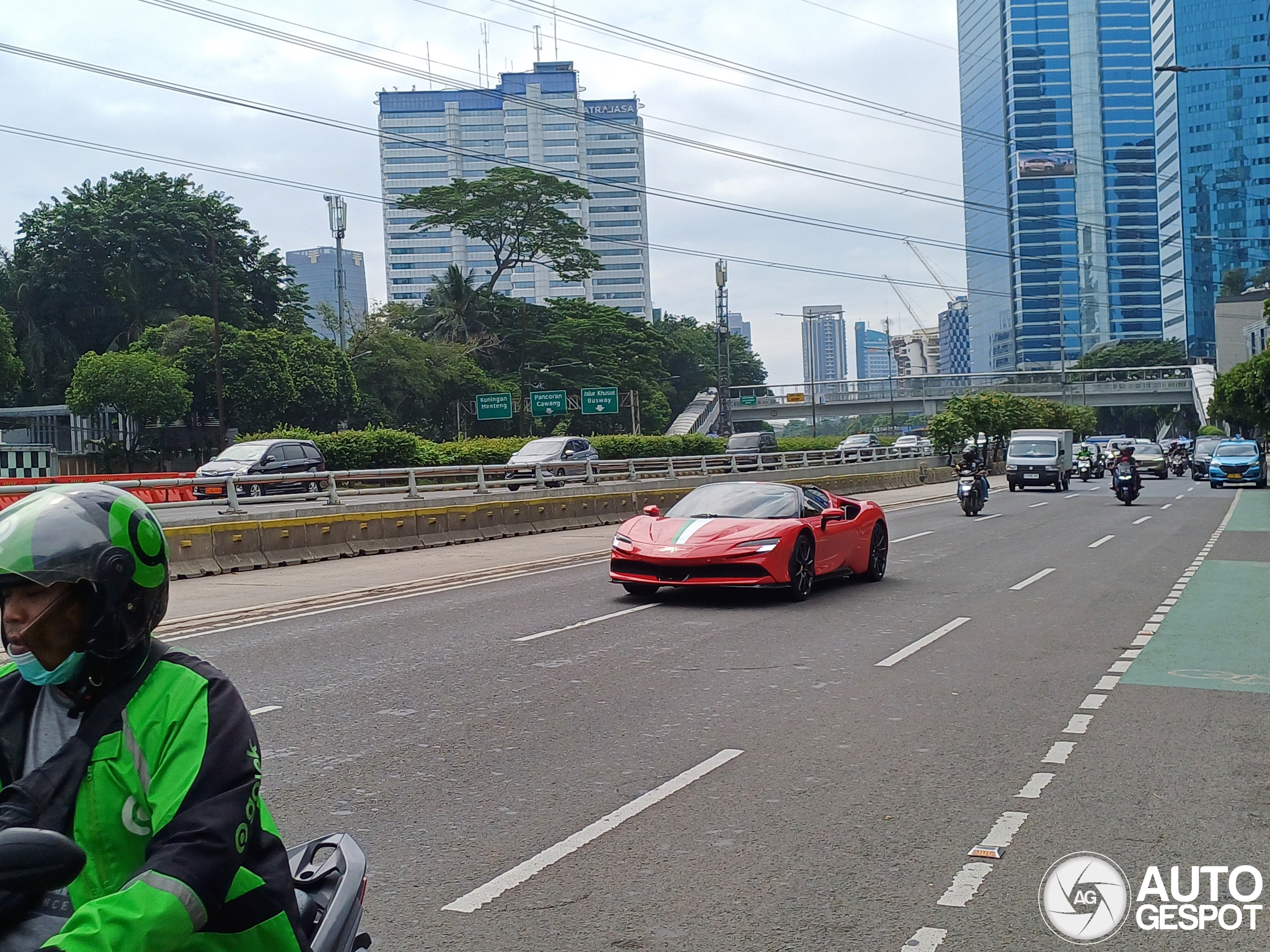 Ferrari SF90 Spider