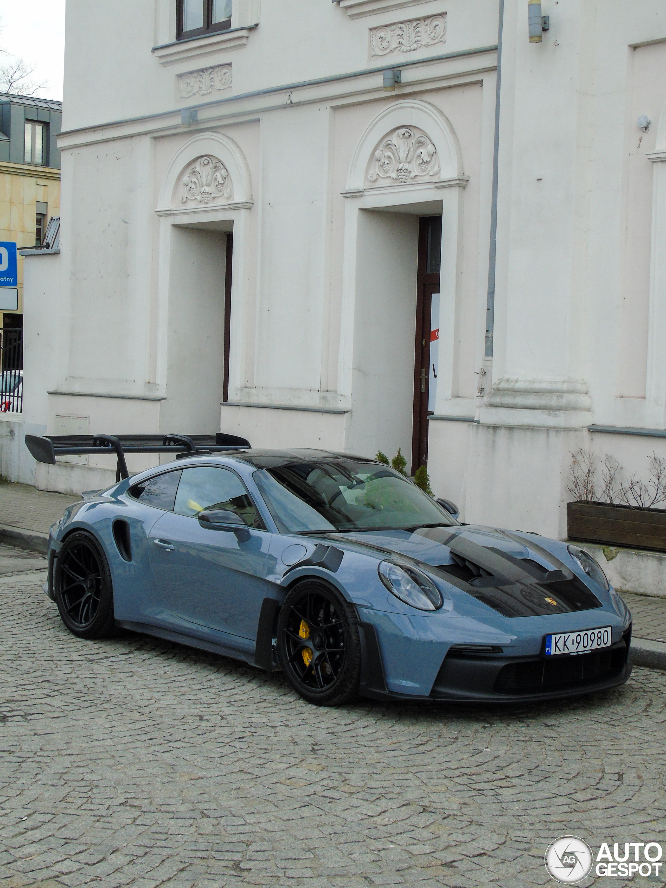 Porsche 992 GT3 RS Weissach Package