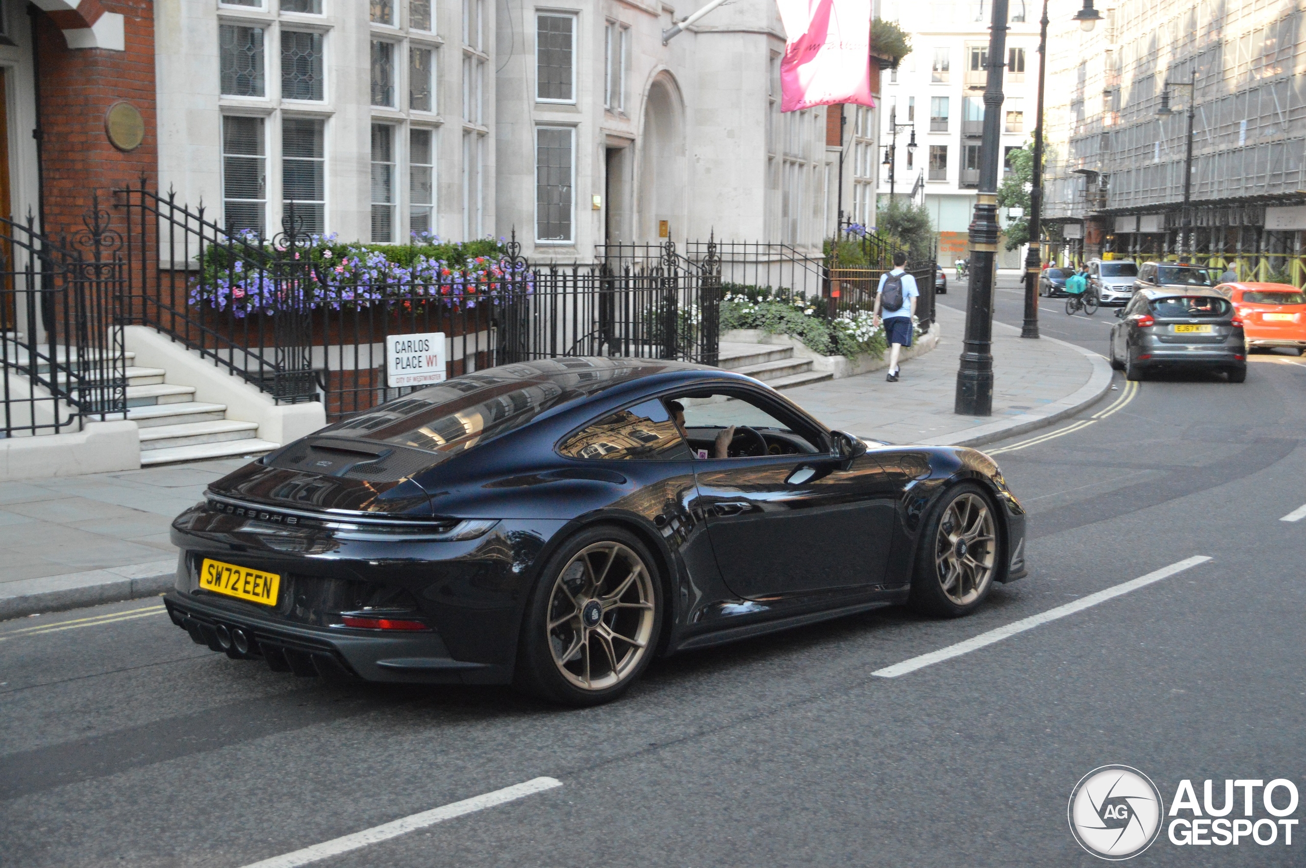 Porsche 992 GT3 Touring