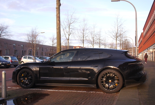 Porsche Taycan Turbo S Sport Turismo