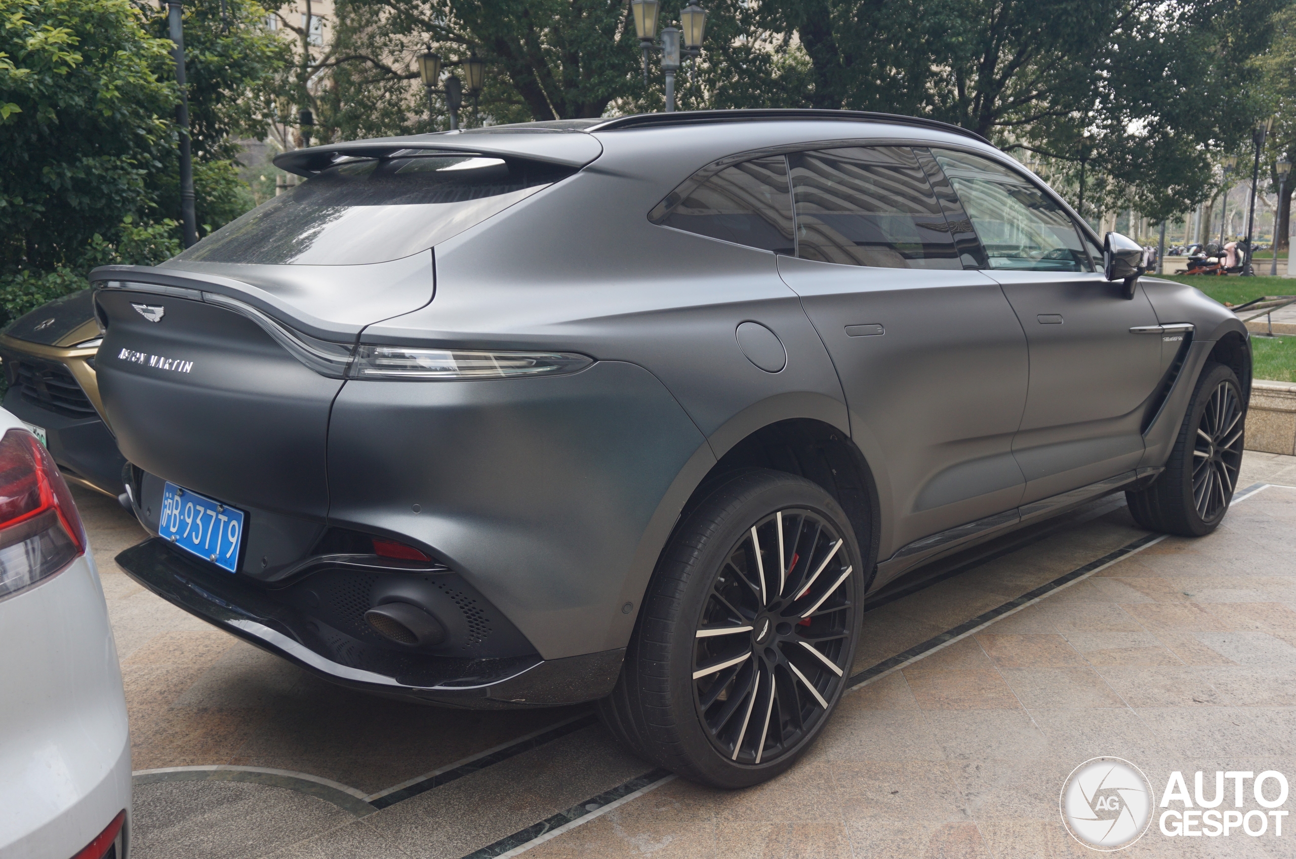 Aston Martin DBX Straight-Six is zeldzame instapper