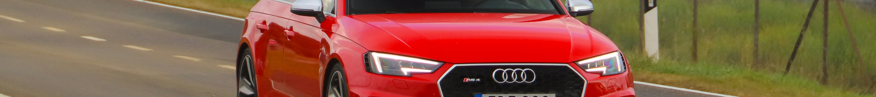 Audi RS4 Avant B9