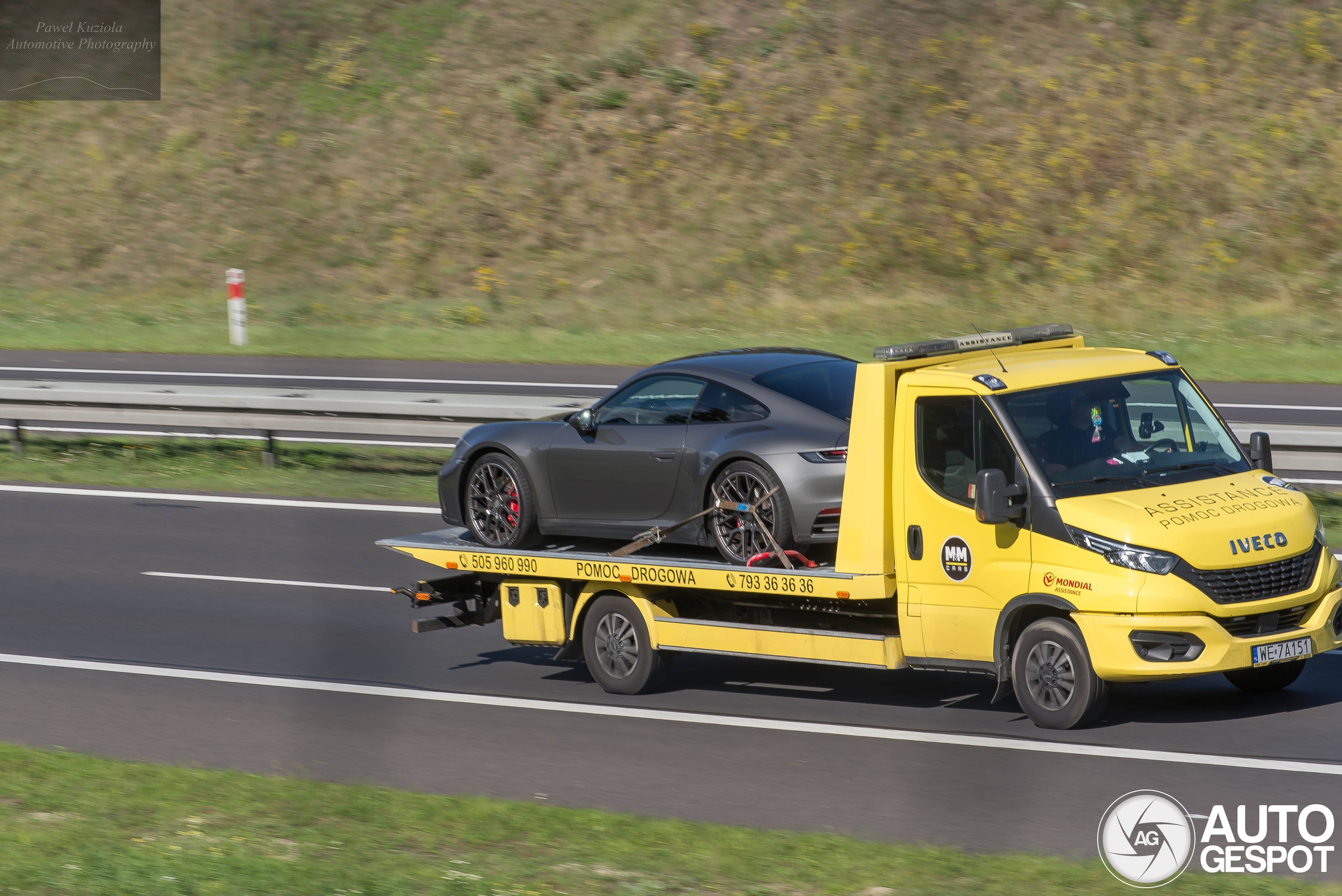 Porsche 992 Carrera 4S