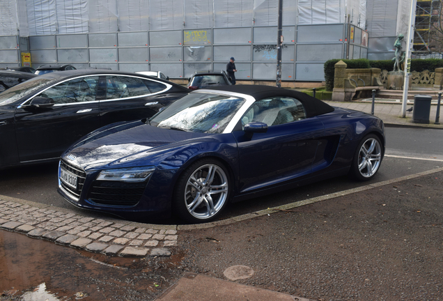 Audi R8 V8 Spyder 2013