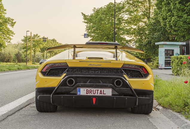 Lamborghini Huracán LP640-4 Performante