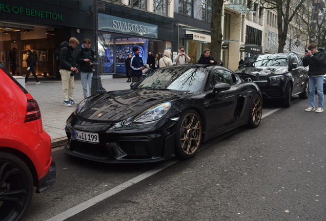 Porsche 718 Cayman GT4 RS Weissach Package