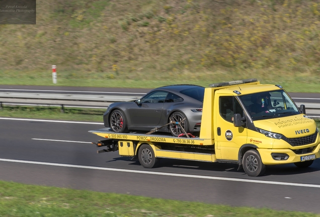 Porsche 992 Carrera 4S