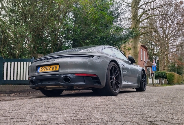 Porsche 992 Carrera GTS