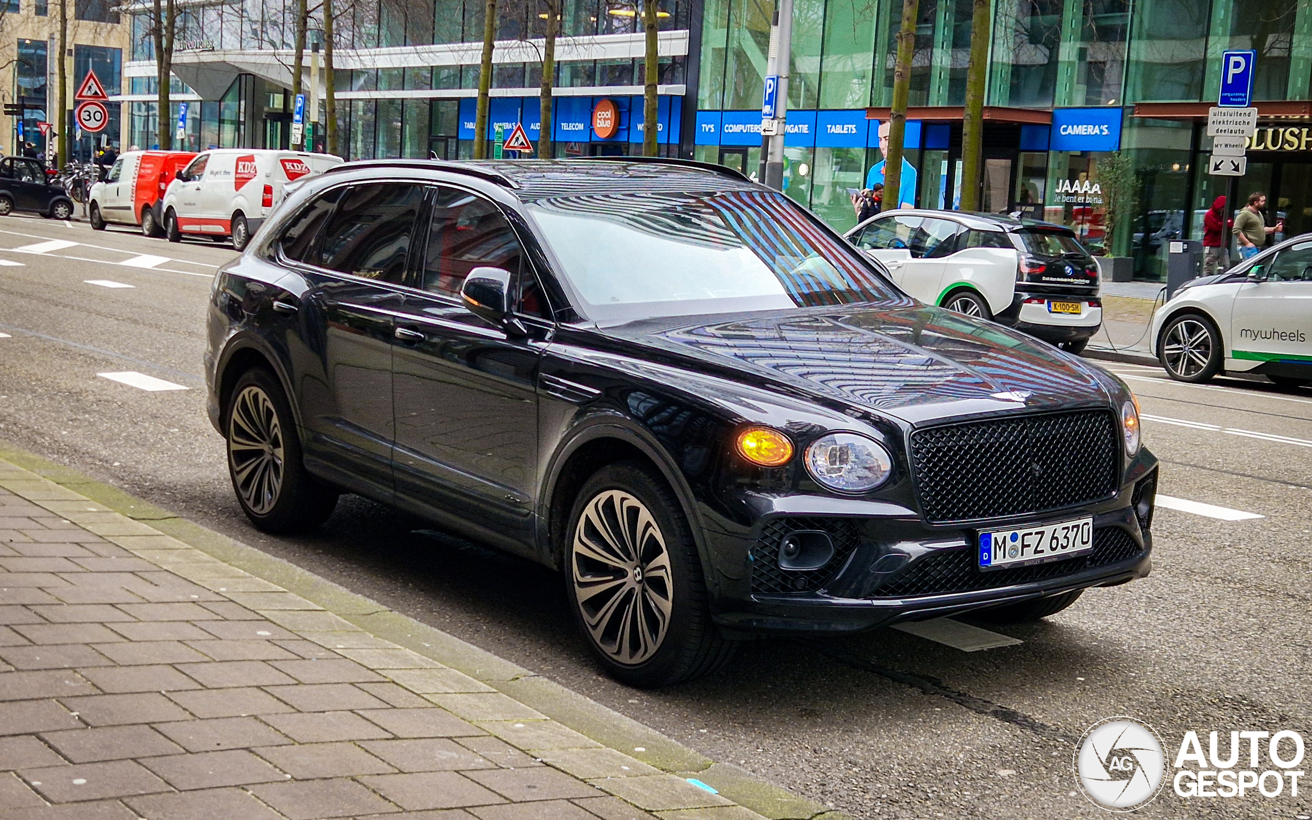 Bentley Bentayga Azure