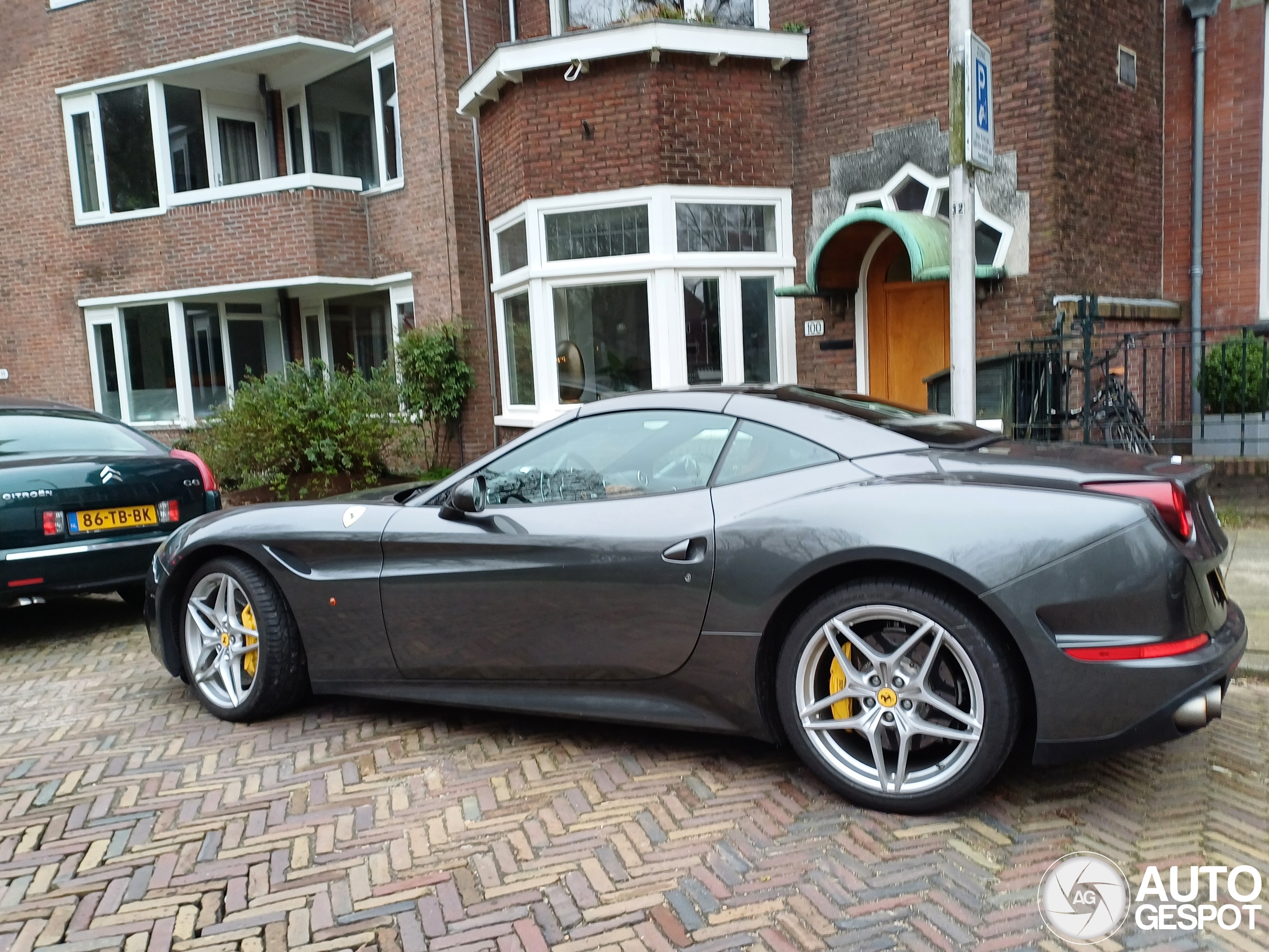 Ferrari California T