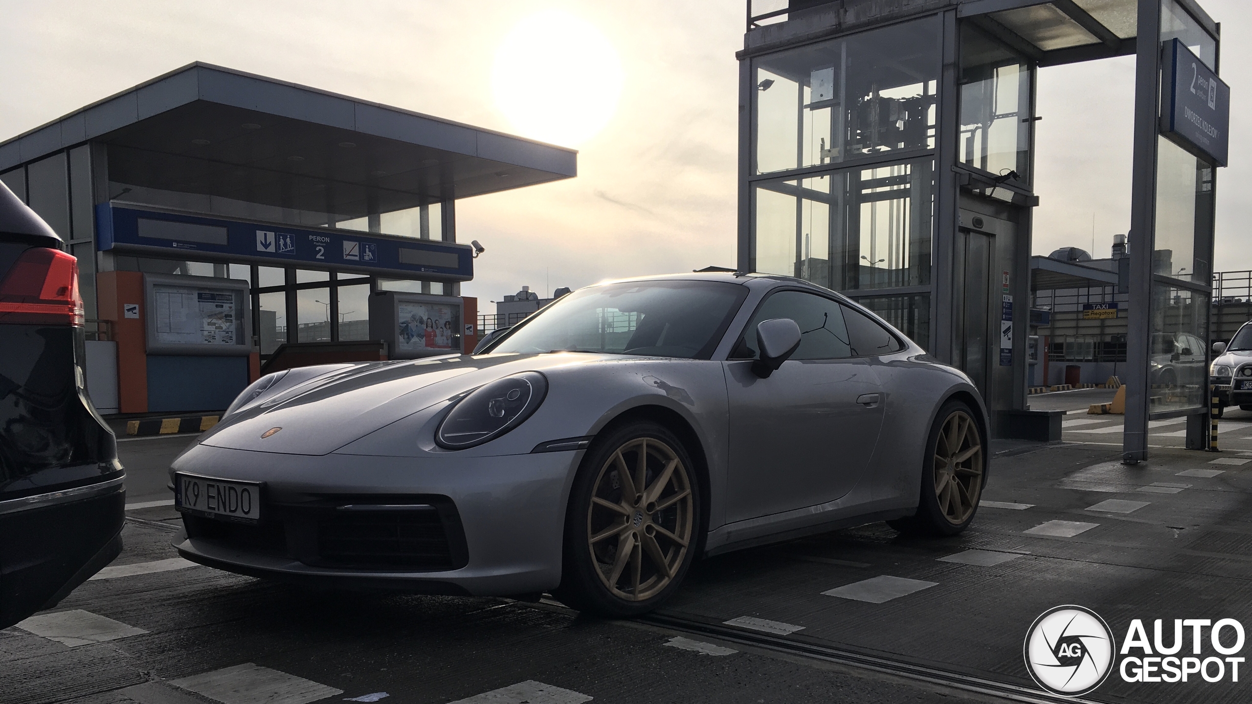 Porsche 992 Carrera 4S