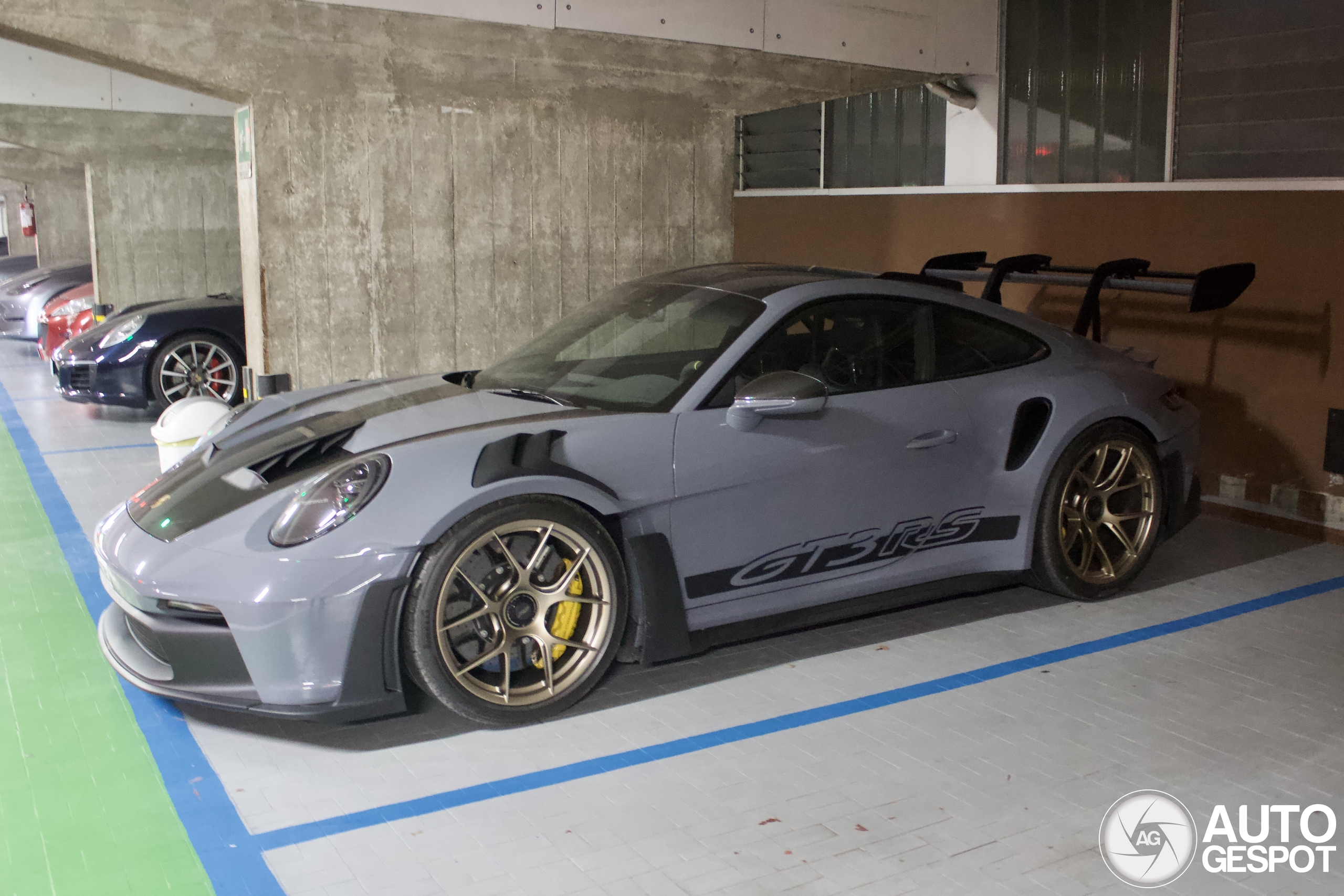 Porsche 992 GT3 RS Weissach Package