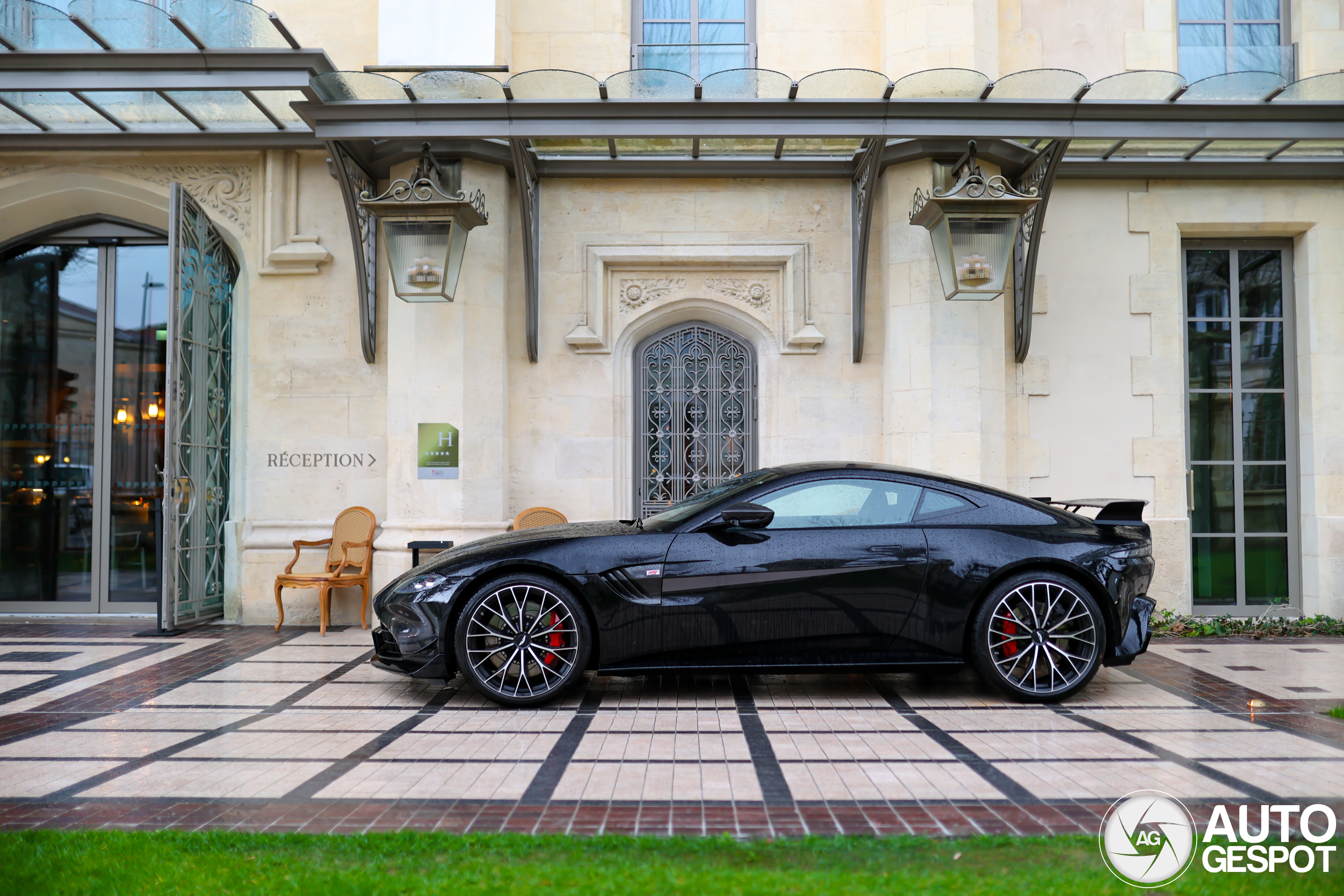 Aston Martin V8 Vantage Formula 1 Edition