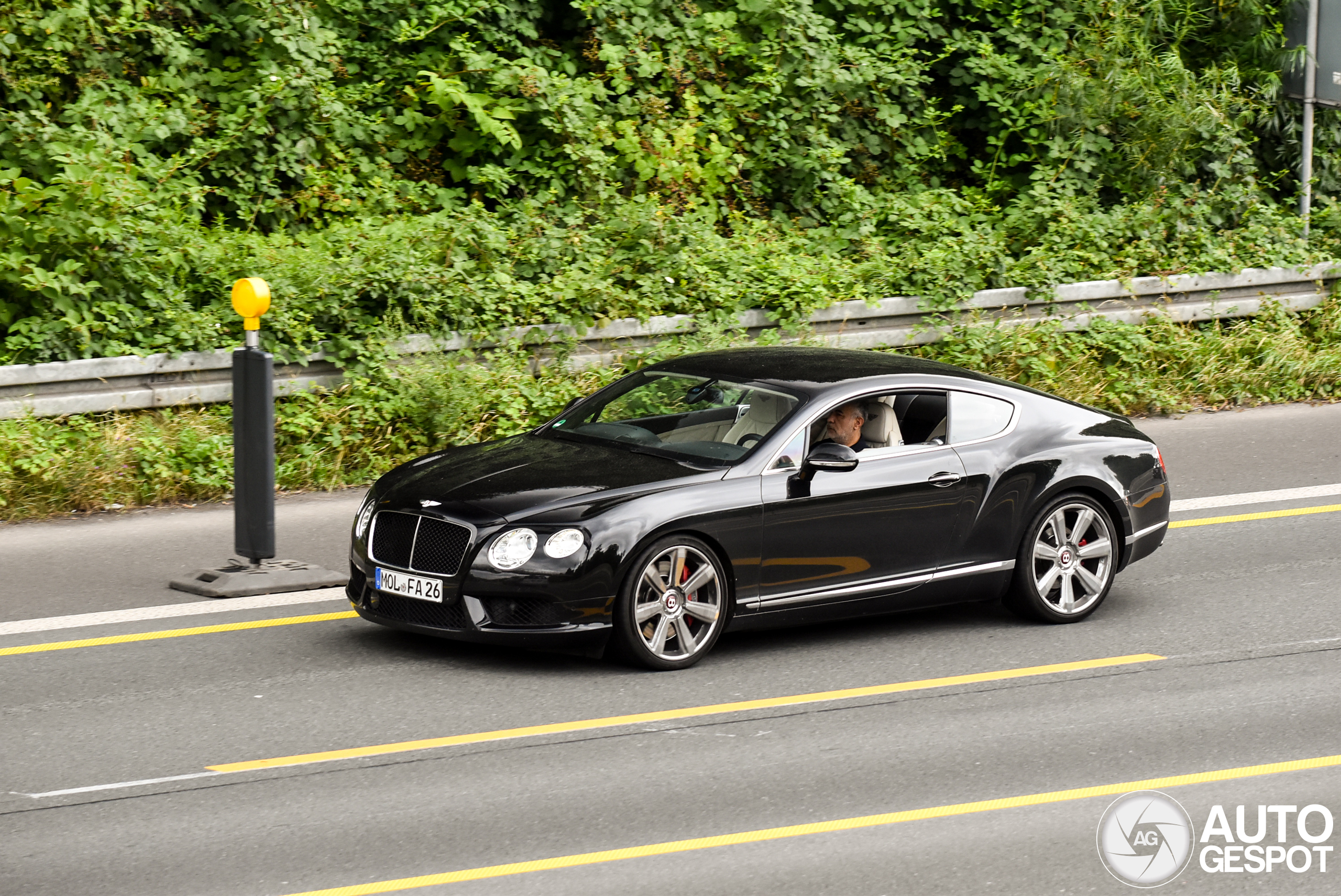 Bentley Continental GT V8