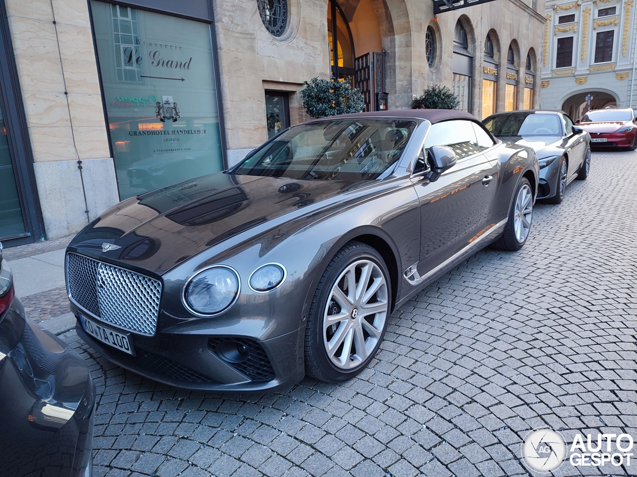 Bentley Continental GTC 2019