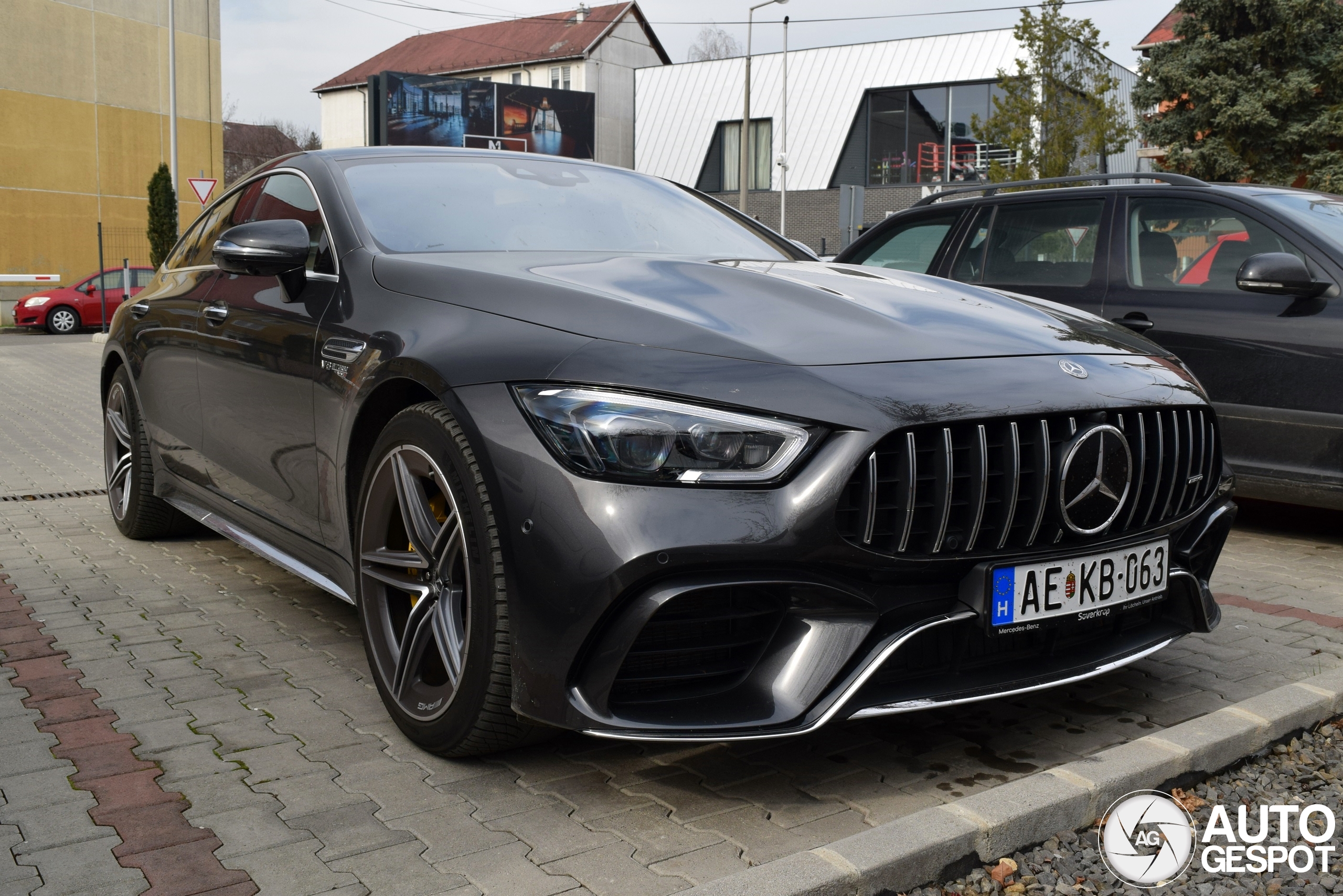 Mercedes-AMG GT 63 S X290