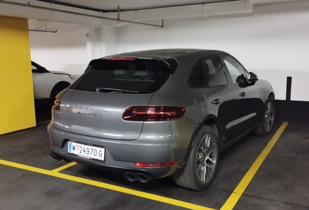 Porsche 95B Macan GTS