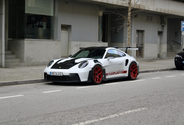 Porsche 992 GT3 RS Weissach Package