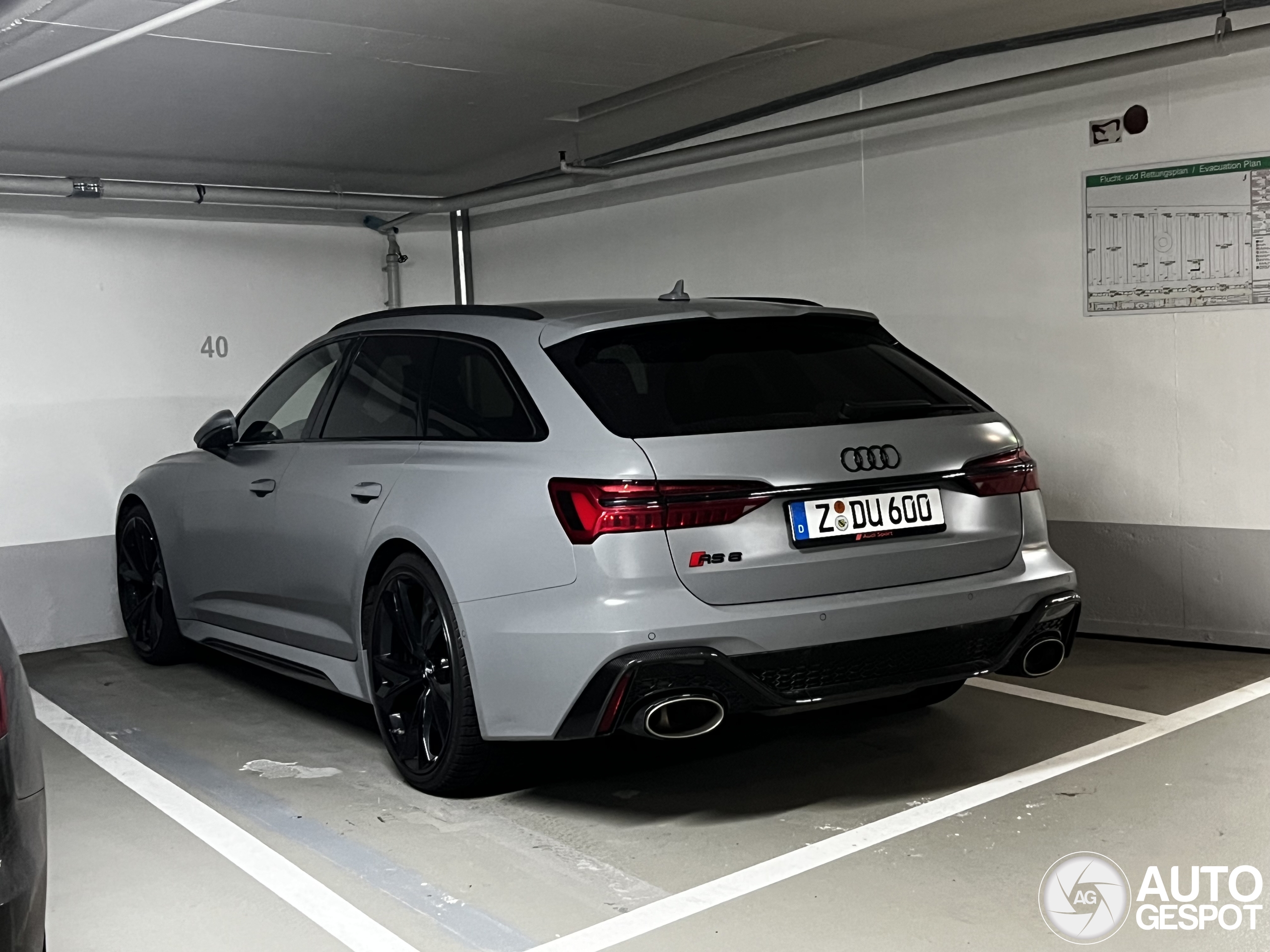 Audi RS6 Avant C8