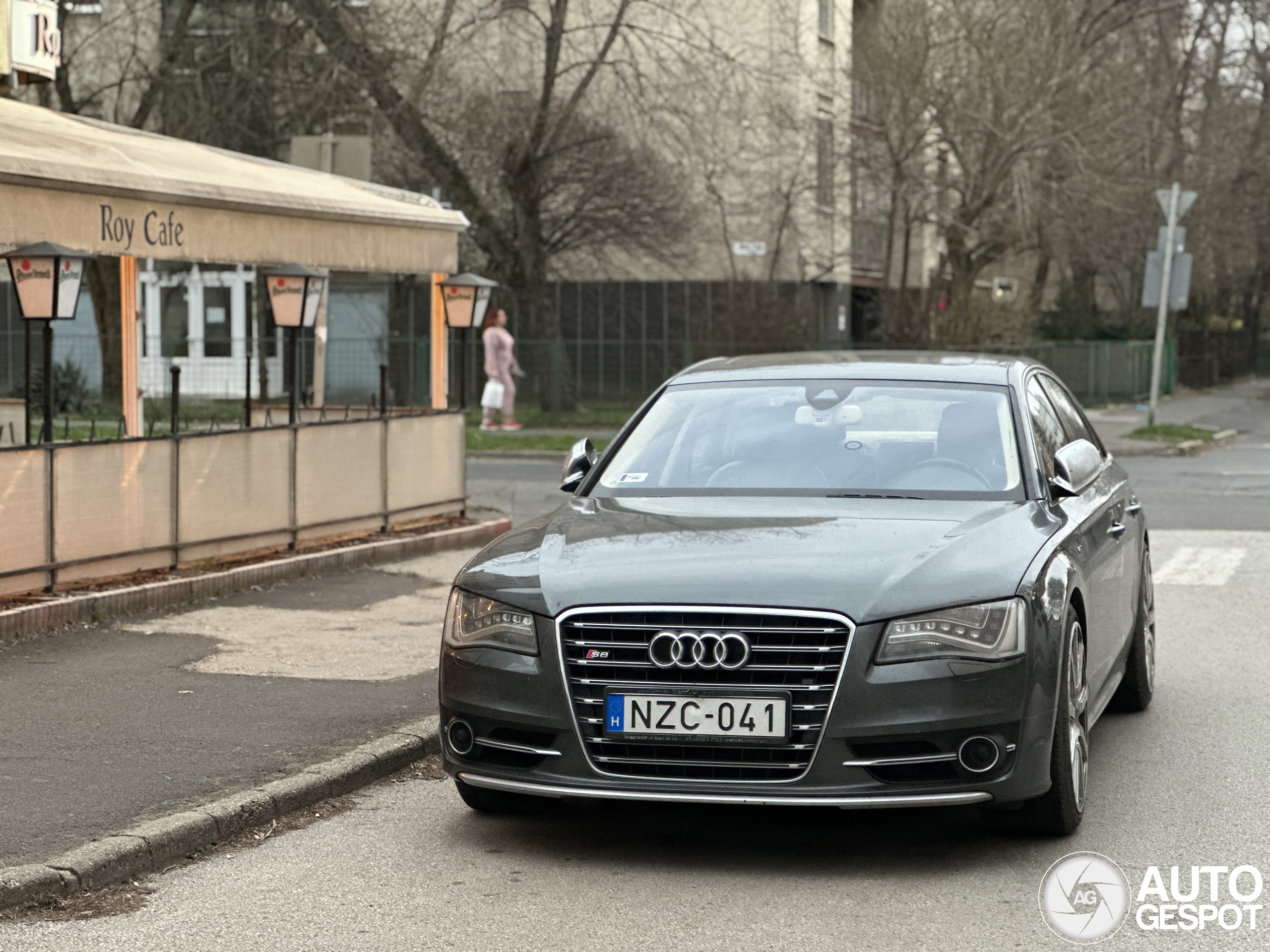 Audi S8 D4