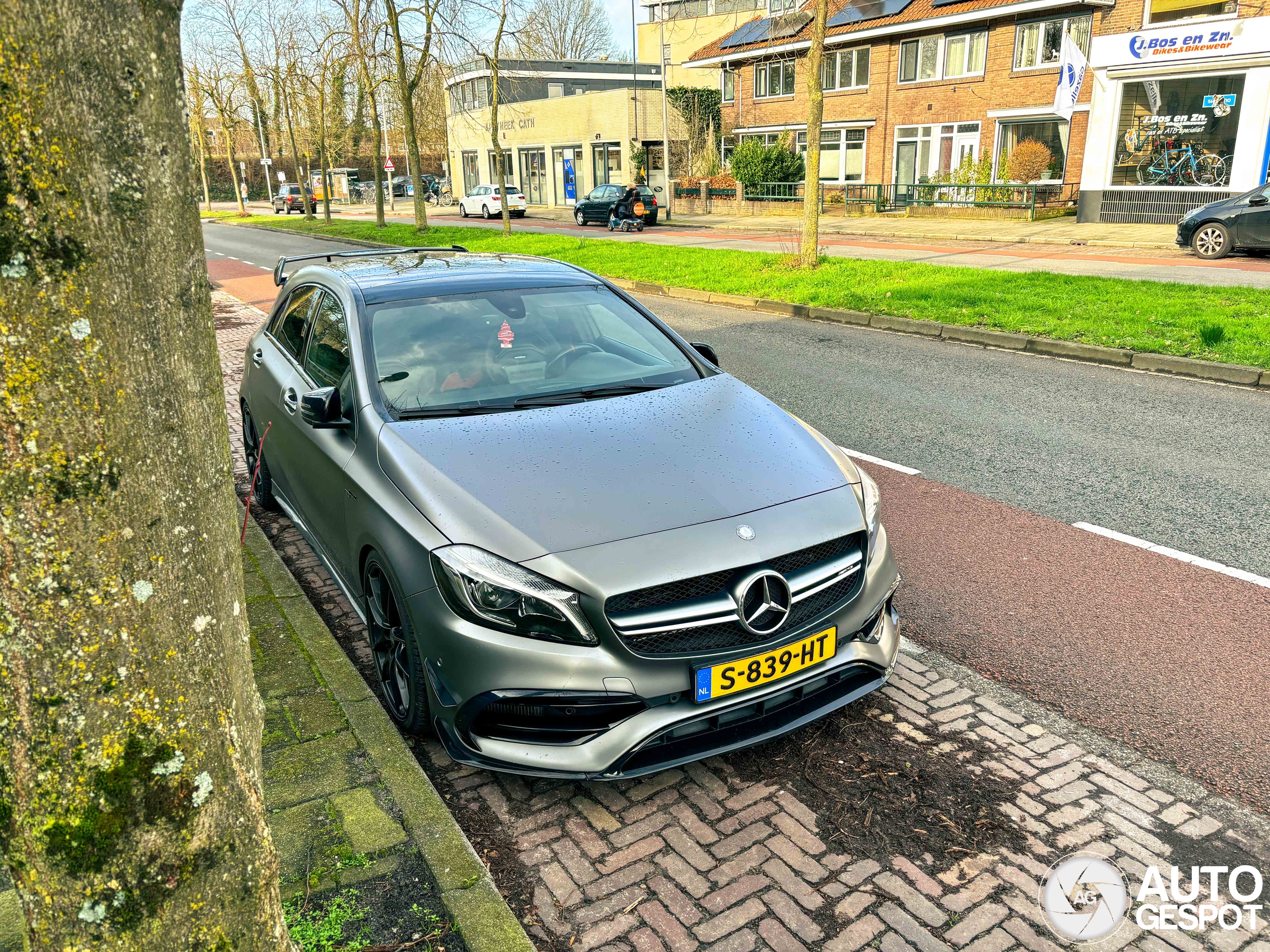 Mercedes-AMG A 45 W176 2015